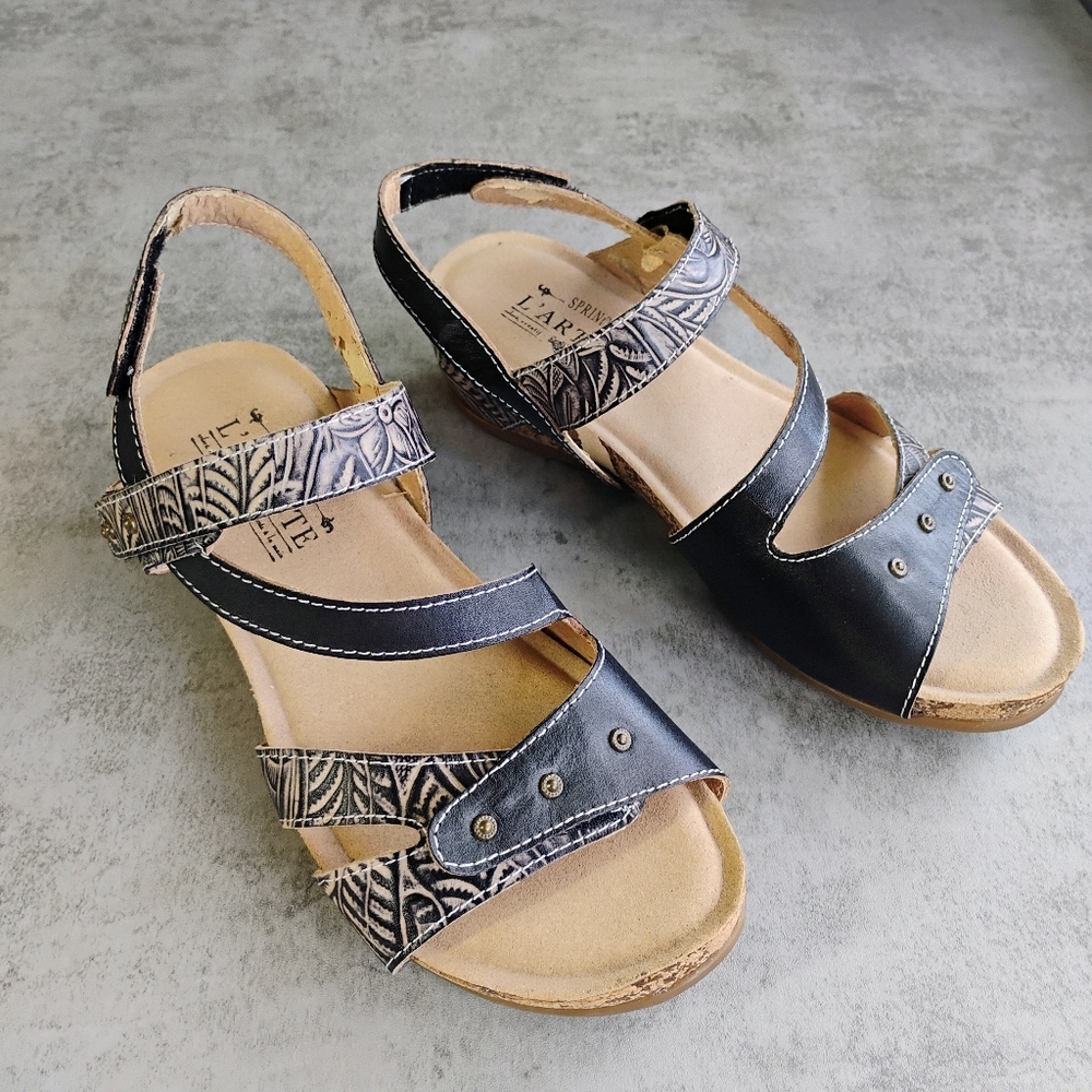 Comfort Leather Strappy Sandals in Black and Cream - Women's